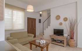 Townhouse In The Historical Centrer Of Athens